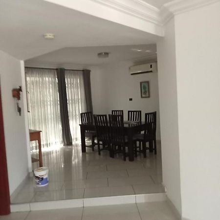 Tricia'S Place - One Family At A Time Apartment Accra Ngoại thất bức ảnh