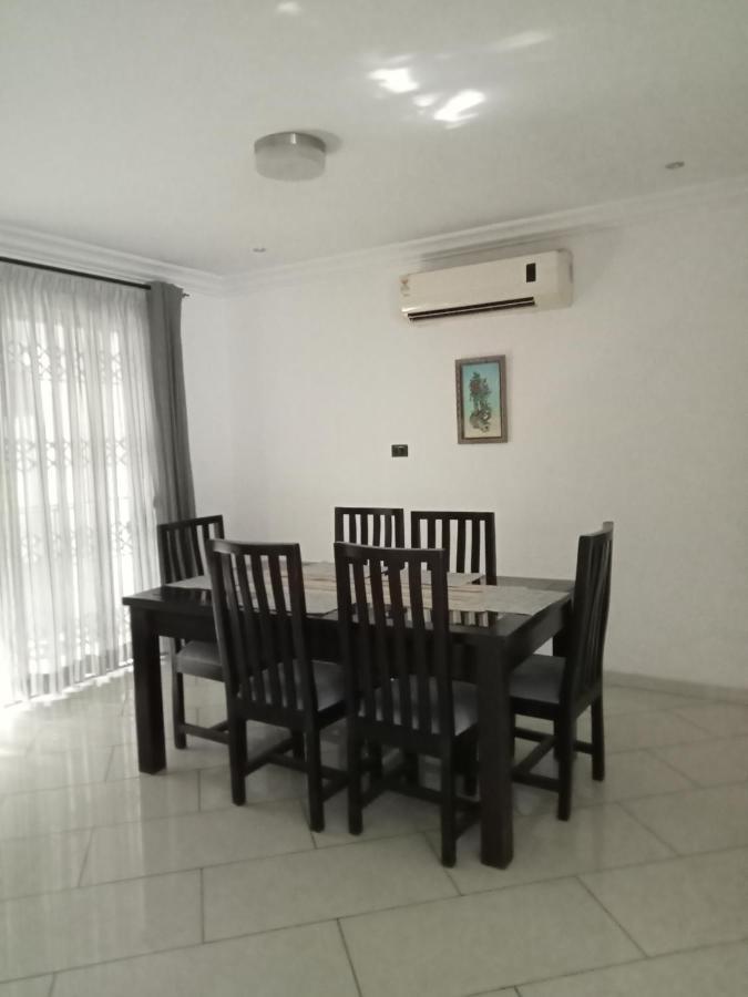 Tricia'S Place - One Family At A Time Apartment Accra Ngoại thất bức ảnh