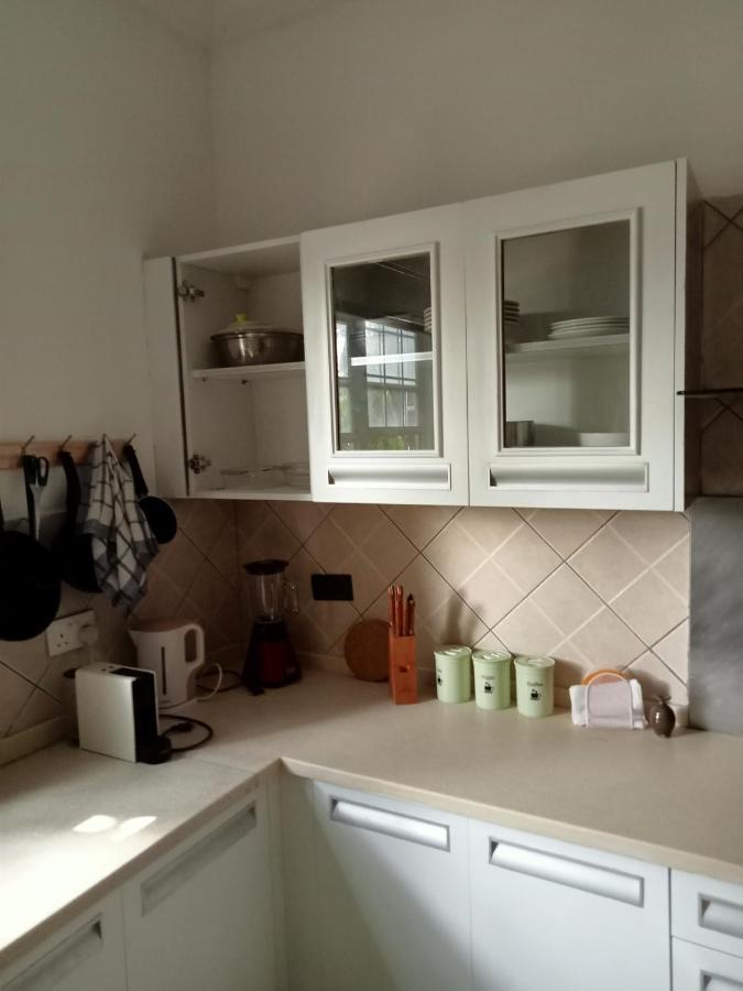 Tricia'S Place - One Family At A Time Apartment Accra Ngoại thất bức ảnh